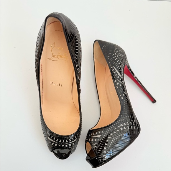 Christian Louboutin Black Patent leather Laser cutout Sullena peep toe pumps 38 - Picture 2 of 9